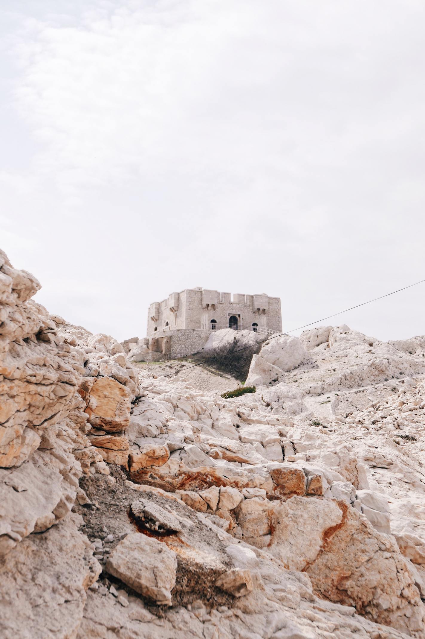 Une photo du Fort de Pomègues